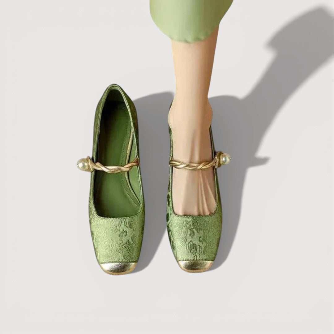 KRYSTAL – VINTAGE LOW HEELS