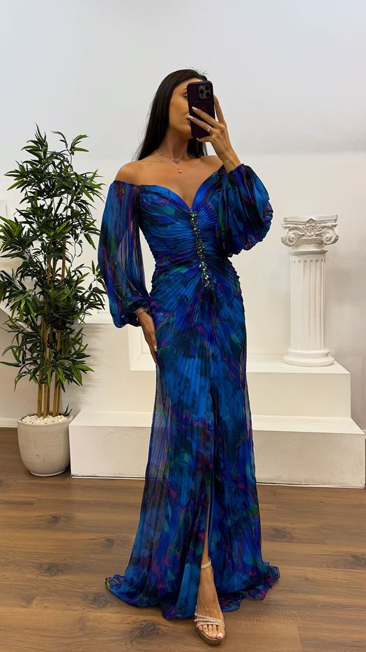 Gisselle - V-Neck Maxi Dress