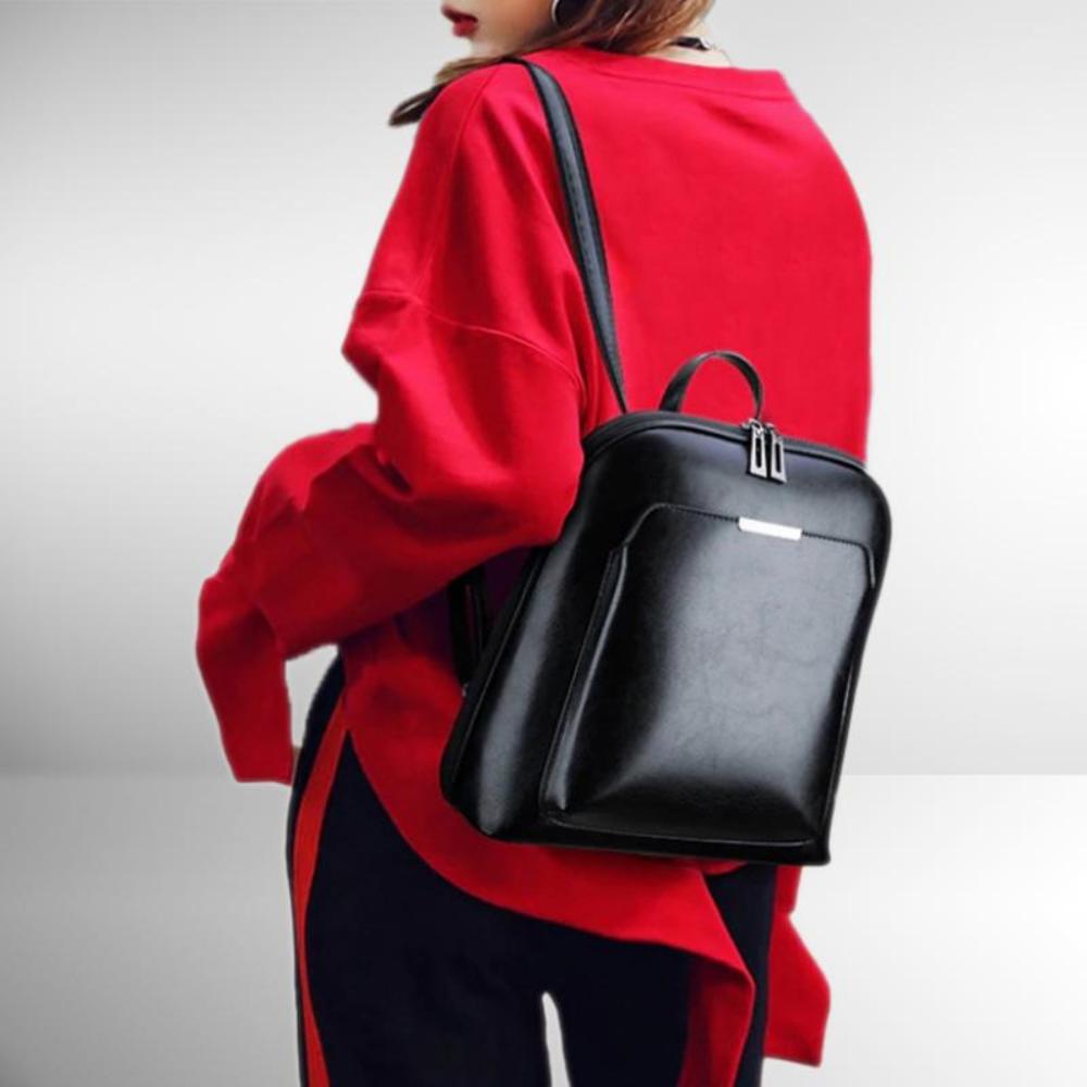 Saskia – Classic Double Pocket Backpack