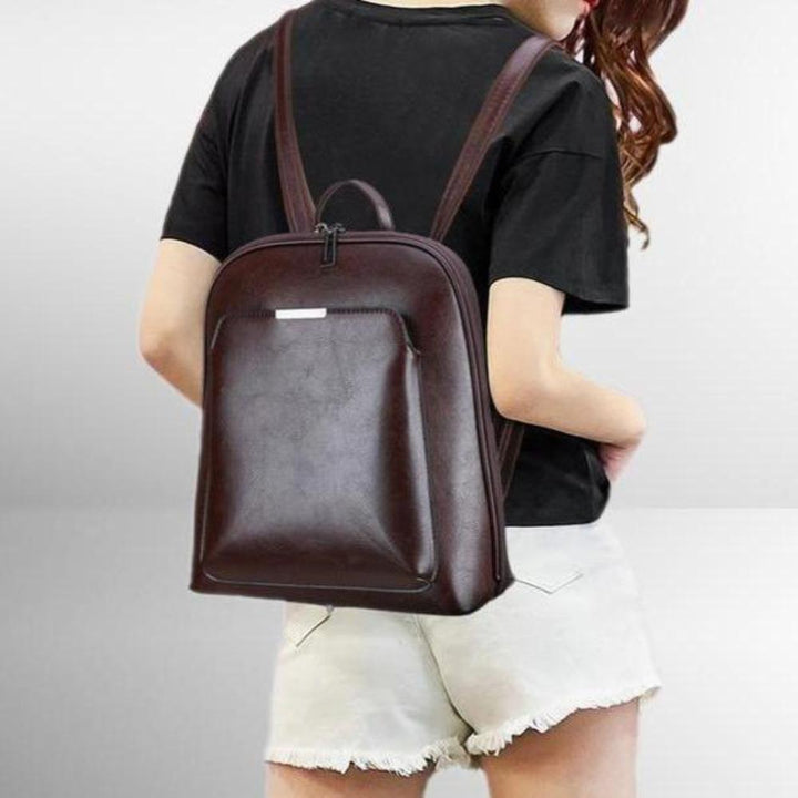 Saskia – Classic Double Pocket Backpack