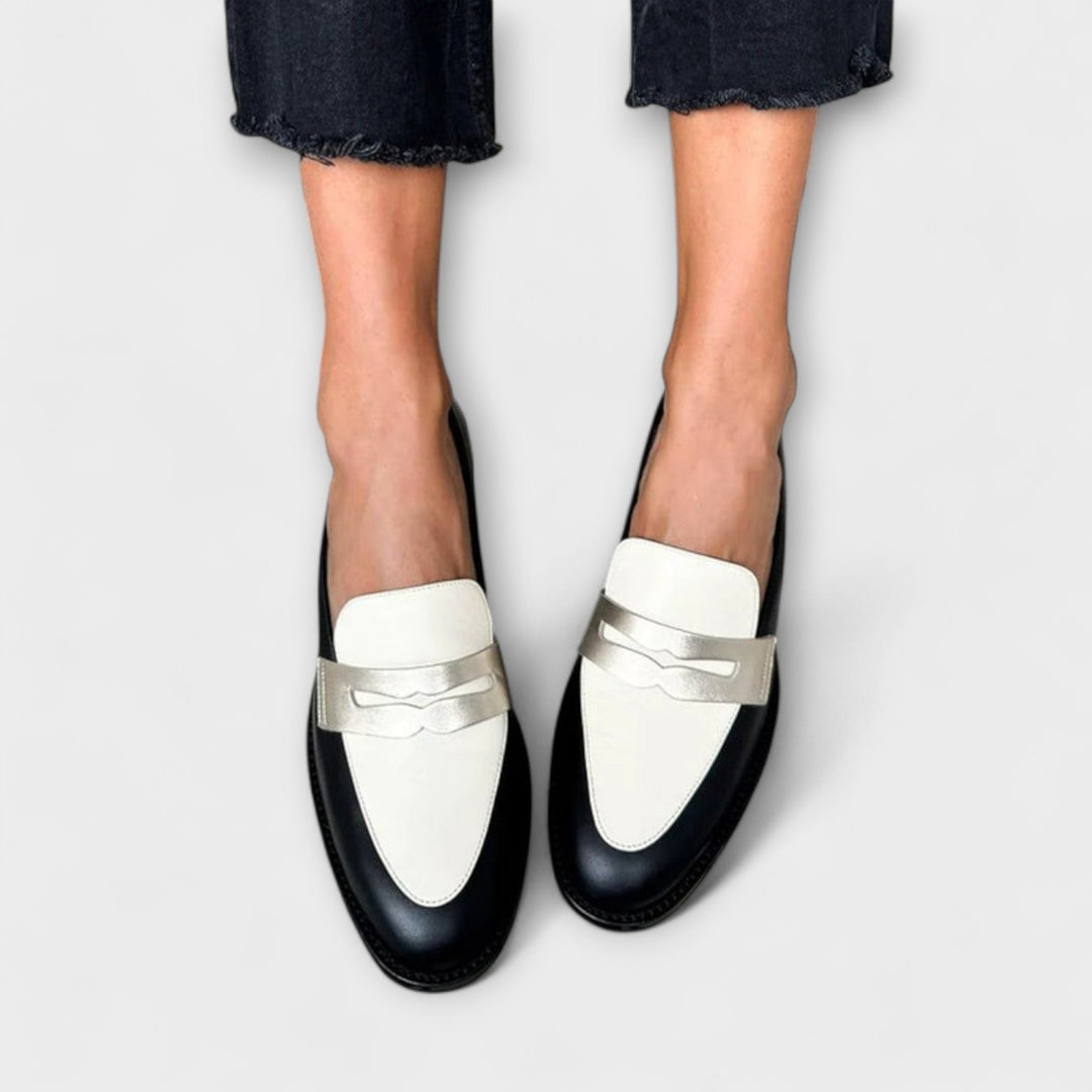 Iris - Elegant Black Slippers