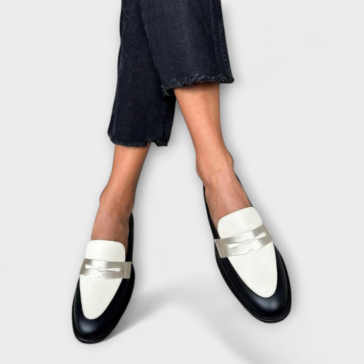 Iris - Elegant Black Slippers