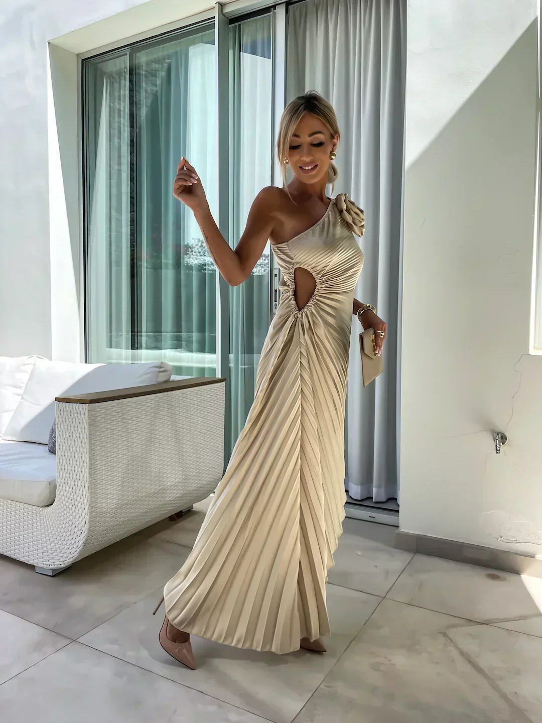 Lizbeth - One-Shoulder Floral Maxi Dress